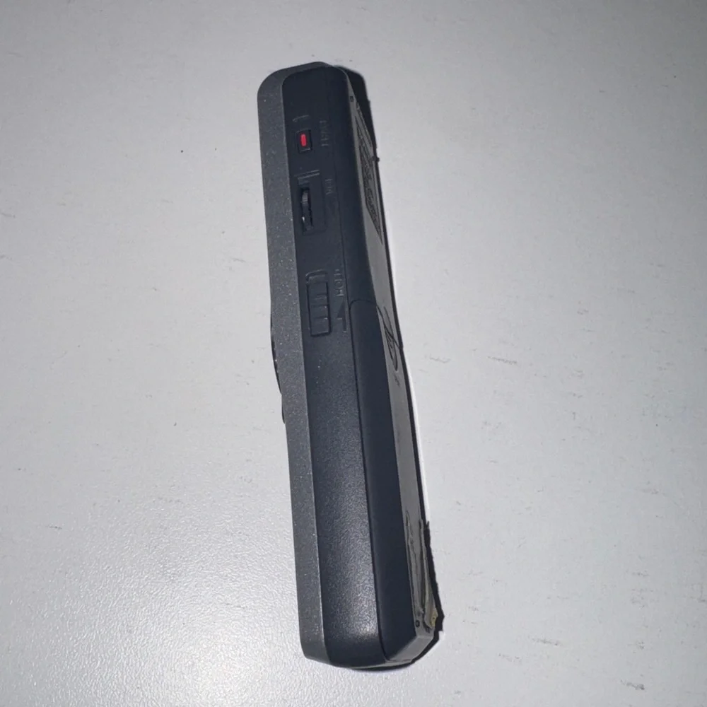 Sony ICD-B120 IC Digital Voice Recorder Handheld Dictaphone Tested Working